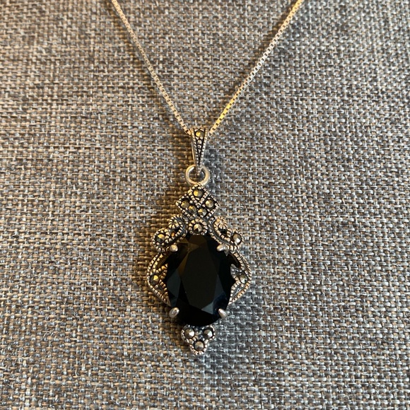 Jewelry - Genuine Obsidian Vintage Sterling Silver Necklace✨Final Price✨